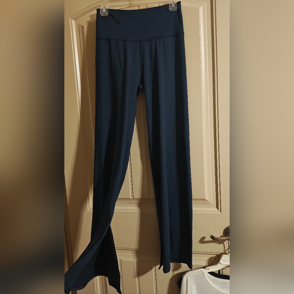 NWOT Free People Movement Flare Split Leggings Small Blue High Rise Yoga Pants - Picture 11 of 11